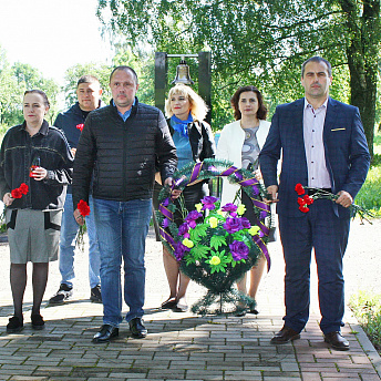 22 июня 2022 представители трудового коллектива Волковысского ОАО «Беллакт» посетили мемориальный комплекс «Шауличи»