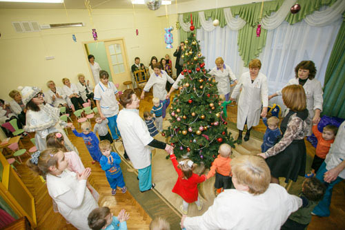 Новогодний хоровод в детском саду