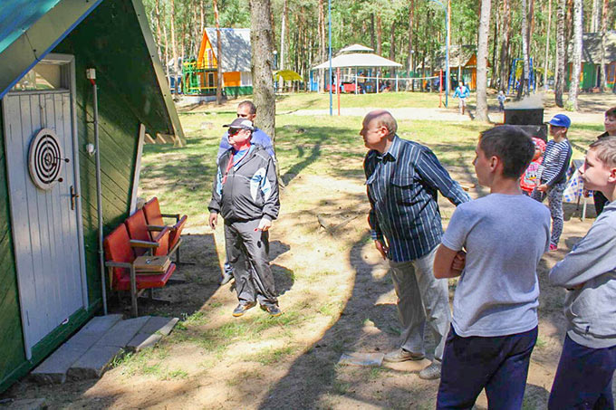 Соревнования по дартсу
