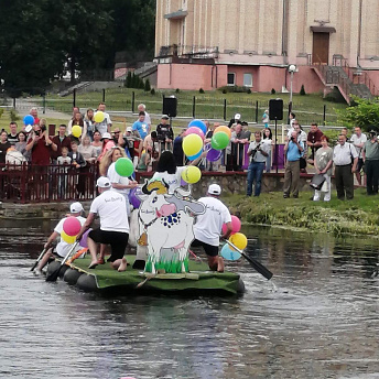 &quot;Плавание на чем попало&quot;